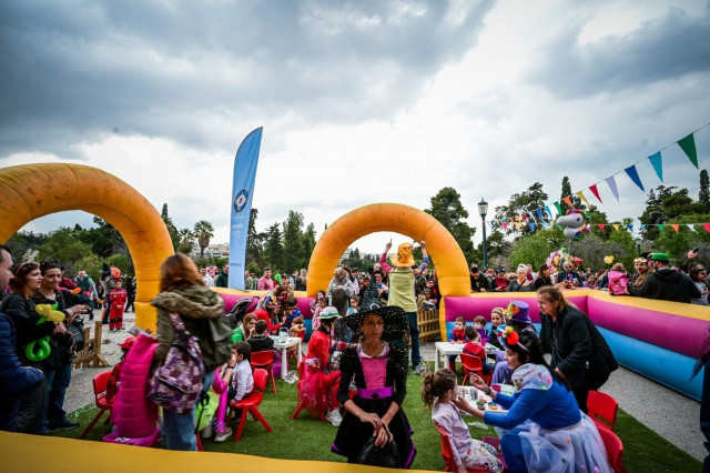 Άστατος καιρός με βροχές και καταιγίδες - Πώς θα συνεχιστούν τα φαινόμενα σε Αθήνα και Θεσσαλονίκη