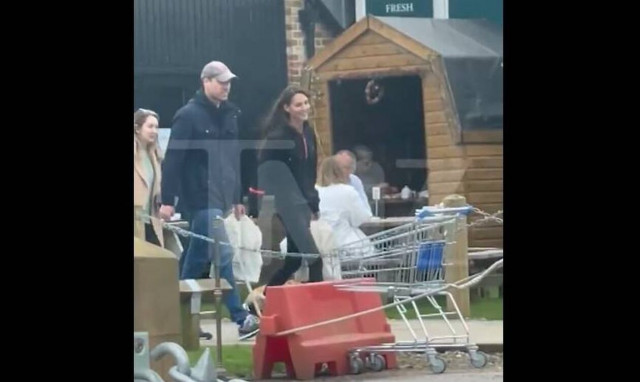 Κέιτ Μίντλετον: Βίντεο από την πρώτη δημόσια εμφάνισή της