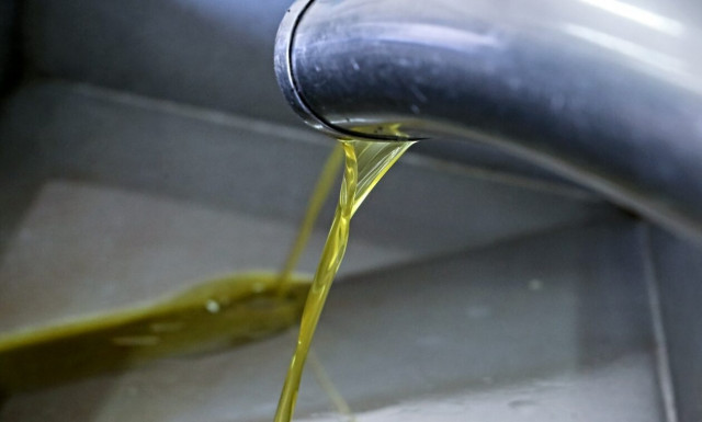 Ελαιόλαδο με το… σταγονόμετρο – Αναμένεται νέα αύξηση στην τιμή του