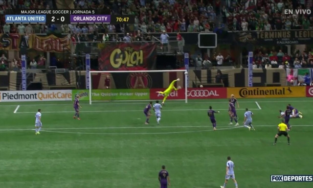 Γιώργος Γιακουμάκης: Γκολάρα κι αποθέωση για τον Έλληνα – «Σκοράρει με κλειστά μάτια» (video)