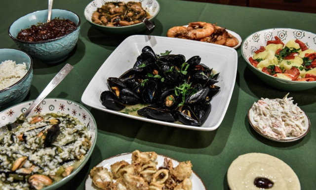 Μεγάλη Εβδομάδα: Ποιες τροφές νηστεύουμε - Τα δημοφιλέστερα νηστίσιμα φαγητά