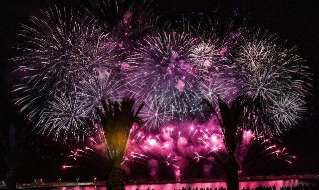 Καρναβάλι Ρεθύμνου: Μοναδικό υπερθέαμα με πυροτεχνήματα στην τελετή λήξης (vid)