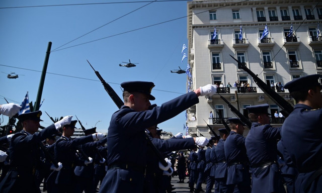 Καιρός - Αρναούτογλου: Με βροχές και καταιγίδες η 25η Μαρτίου