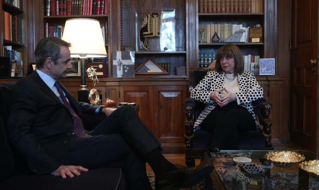 Συνάντηση Μητσοτάκη-Σακελλαροπούλου: Προτεραιότητα στην καθημερινότητα και το πρόβλημα της ακρίβειας
