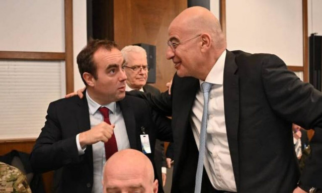 Νίκος Δένδιας: Συζήτηση σε εγκάρδιο κλίμα με τον Γάλλο ομόλογο του