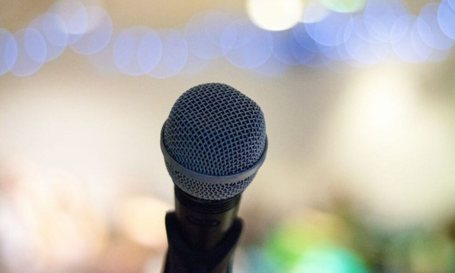 Πέθανε ο εφευρέτης του καραόκε Σιγκείτσι Νεγκίσι σε ηλικία 100 ετών