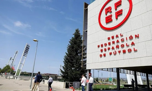 Ισπανία: Έφοδος της Europol στην ομοσπονδία και το σπίτι του Ρουμπιάλες - Οι 7 συλλήψεις και ο Πικέ