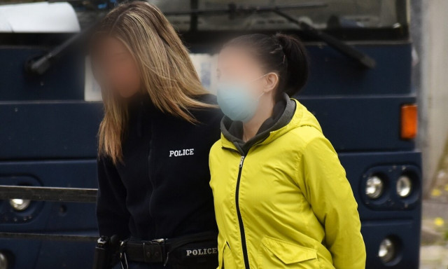 Σεπόλια: Επιτέθηκε στον Ηλία Μίχο η μητέρα της 12χρονης