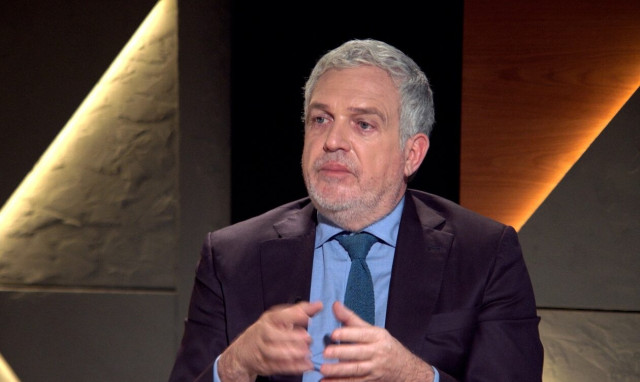 Χρήστος Ζαμπούνης: Έρχεται απόψε στο «EQ» του Action24 - Αναλύει την βρετανική βασιλική οικογένεια