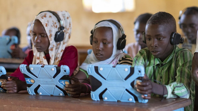 Δυτική Αφρική: 1,8 εκατομμύρια παιδιά έχουν εκτοπιστεί από τους πολέμους