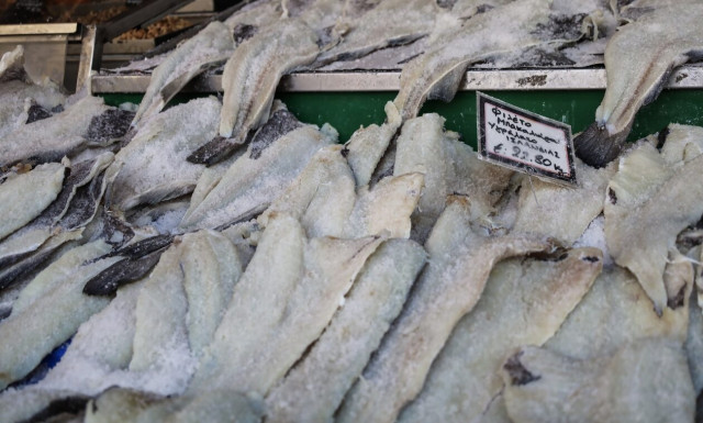 Ακρίβεια: Ο μπακαλιάρος δεν είναι πια το «ψάρι του φτωχού» - Απλησίαστες οι τιμές του