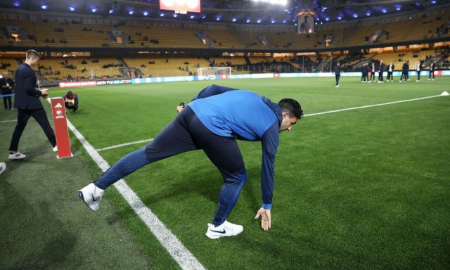 Ελλάδα – Καζακστάν: Με Κουρμπέλη και Πέλκα η Εθνική – Η ενδεκάδα του Πογέτ