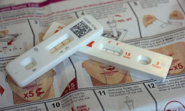 ΕΟΔΥ: Ένας νέος θάνατος από γρίπη και οκτώ από κορονοϊό την τελευταία εβδομάδα