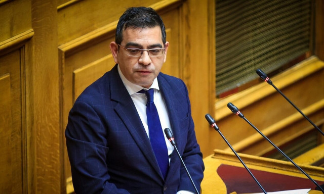 Ο Σταμάτης «άδειασε» τον Καραμανλή για τα Τέμπη: «Αν ήμουν στη θέση του, θα αυτοκτονούσα»