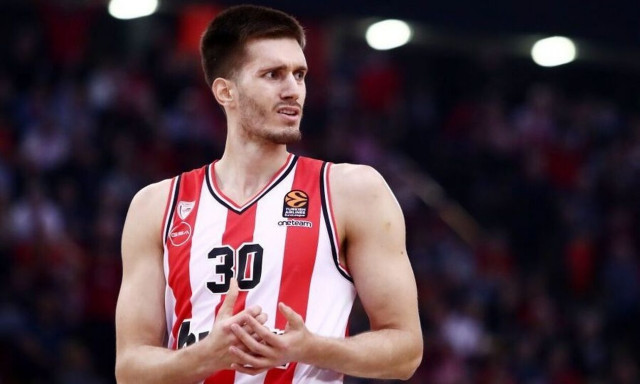 EuroLeague, Ολυμπιακός: Χωρίς Πετρούσεφ στο Βελιγράδι, «τρέχει» για Φενέρ