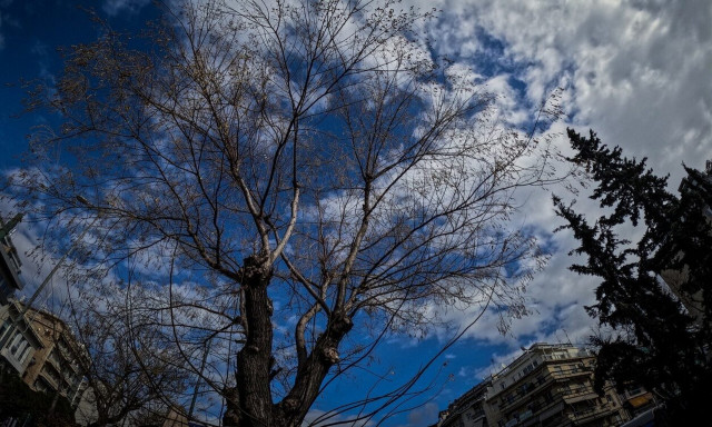 Καιρός: Άστατος με βροχές στη Δυτική Ελλάδα και συννεφιά στην υπόλοιπη χώρα