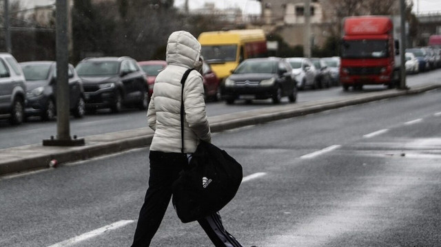 O καιρός:  Άστατος, με τοπικές βροχές και νεφώσεις - Η πρόγνωση για την 25η Μαρτίου