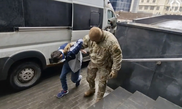 Μόσχα: Νέο βίντεο - Με δεμένα μάτια για ανάκριση οι τρομοκράτες της σφαγής