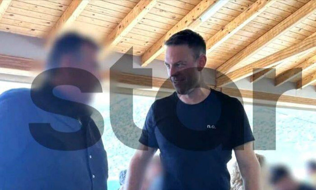 Κασσελάκης: Σε ψαροταβέρνα μαζί με άλλους νεοσύλλεκτους μετά την παρέλαση