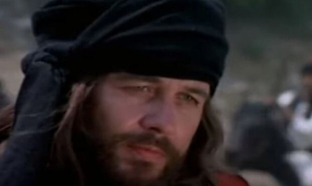 Yπερσύγχρονα μηχανήματα, εξωτερικά γυρίσματα και τρεις χιλιάδες κομπάρσοι