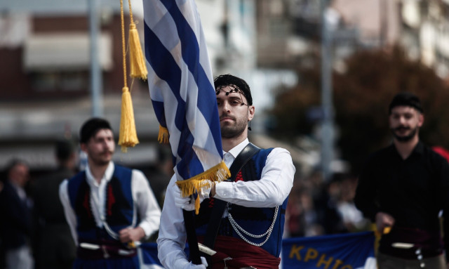 25η Μαρτίου: Ένταση στη μαθητική παρέλαση στα Τρίκαλα