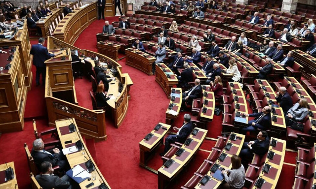 Πρόταση δυσπιστίας: Τι προβλέπει το Σύνταγμα για την πρόταση μομφής