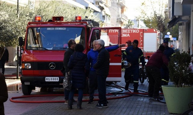 Νέα Ιωνία: Συναγερμός στην Πυροσβεστική για πυρκαγιά σε κατάστημα