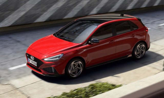 Η Hyundai ανανεώνει και αναβαθμίζει το i30