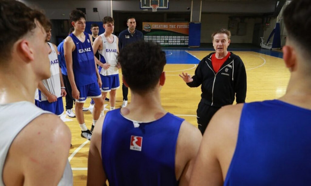 Ο Ρικ Πιτίνο κοντά στις εθνικές ομάδες