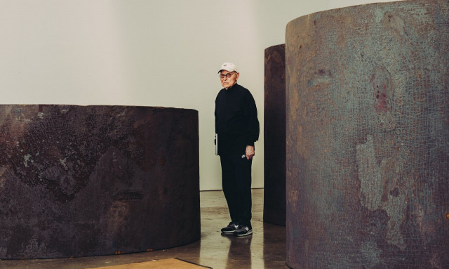 Ο γλύπτης Ρίτσαρντ Σέρα πεθαίνει στα 85 του χρόνια - Φωτογραφίες από τα πρωτοποριακά του έργα