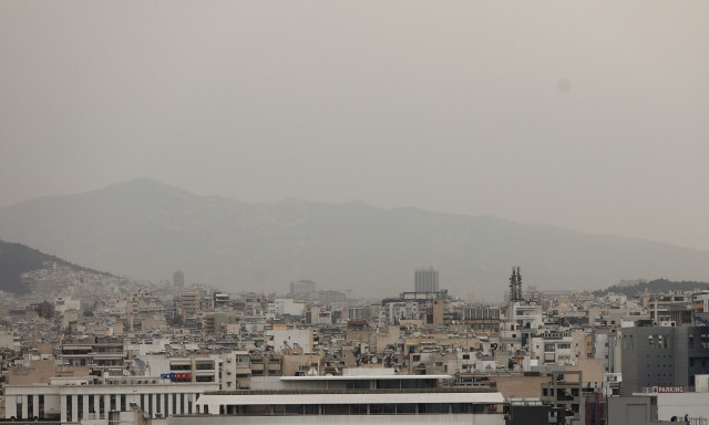Αφρικανική σκόνη: «Έπνιξε» την Αττική - Τι μεταφέρει και είναι επικίνδυνη