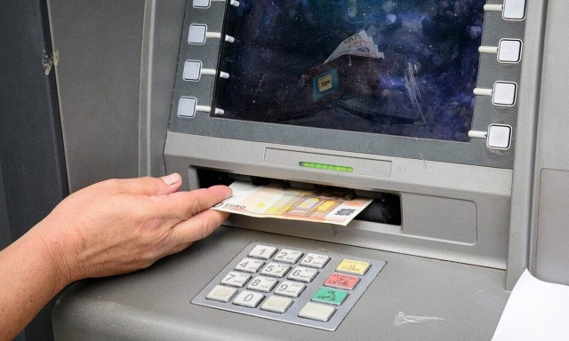 Κλειστές για 4 ημέρες οι τράπεζες: Πώς θα επηρεαστούν μισθοδοσίες - συναλλαγές