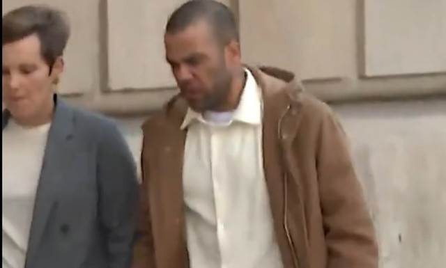 «Έκραξαν» τον Ντάνι Άλβες στη Βαρκελώνη: «Στη Βραζιλία θα σε είχαν σκοτώσει»