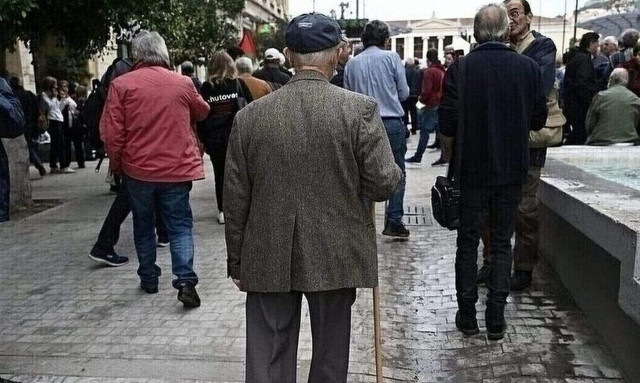 Συντάξεις: Μπόνους έως και 754 ευρώ στους συνταξιούχους που πληρώνουν έξτρα εισφορές