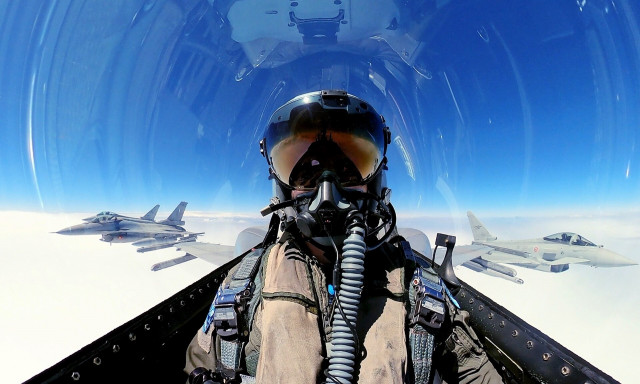 Αντιπτέραρχος Ιατρίδης στο Newsbomb.gr: Το στρες των πιλότων και η αντιμετώπισή του