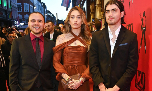 Τα παιδιά του Μάικλ Τζάκσον παρακολούθησαν την πρεμιέρα του «MJ the Musical» στο Λονδίνο