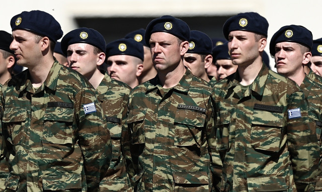 Στέφανος Κασσελάκης: Ορκίστηκε ανήμερα των γενεθλίων του στη Θήβα