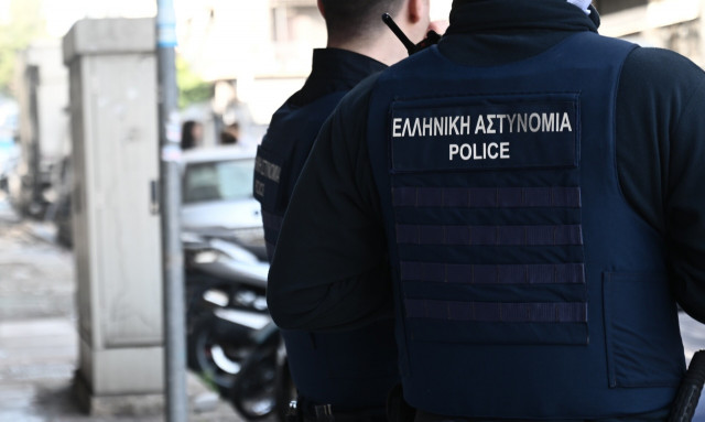 Σύλληψη Ιταλού στη Βάρκιζα: Πώς δρούσε το κύκλωμα και οι σχέσεις με Έλληνες εφοπλιστές