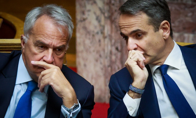 Κυβερνητική επανεκκίνηση με δομικό ανασχηματισμό: Περισσότερες από πέντε καρατομήσεις υπουργών