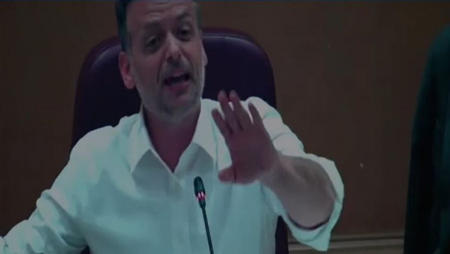 Για «μονταζιέρα» και «συκοφαντίες» κάνει λόγο ο Χάρης Δούκας για τα περί «μπάτσων»