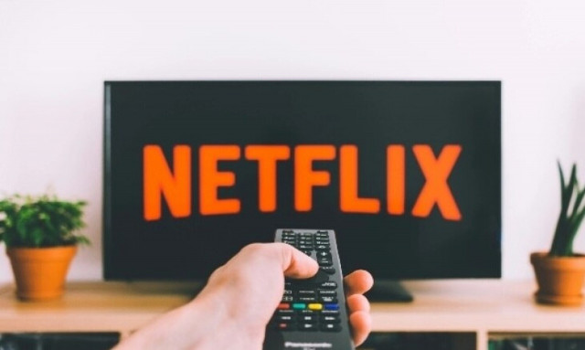 Το μυστικό που ανακάλυψαν οι χρήστες του Netflix και τους έχει «λύσει» τα χέρια (vid)