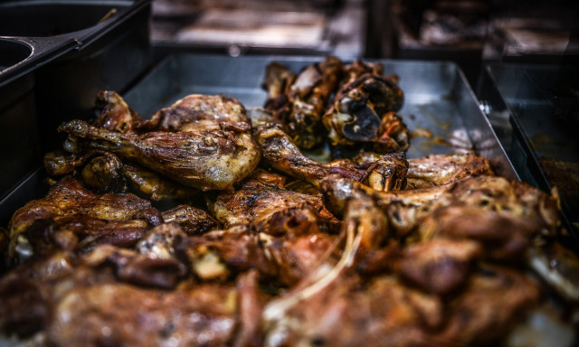 Πρωτιά για τα αρνίσια παϊδάκια σε διεθνή κατάλογο γεύσης - Άλλα τέσσερα ελληνικά πιάτα στη λίστα