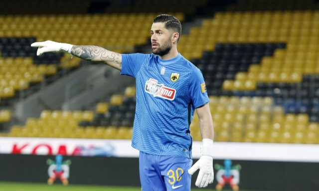 ΑΕΚ – Ολυμπιακός: Πρόβλημα με Στάνκοβιτς, βασικός ο Αθανασιάδης – Οι ενδεκάδες του ντέρμπι