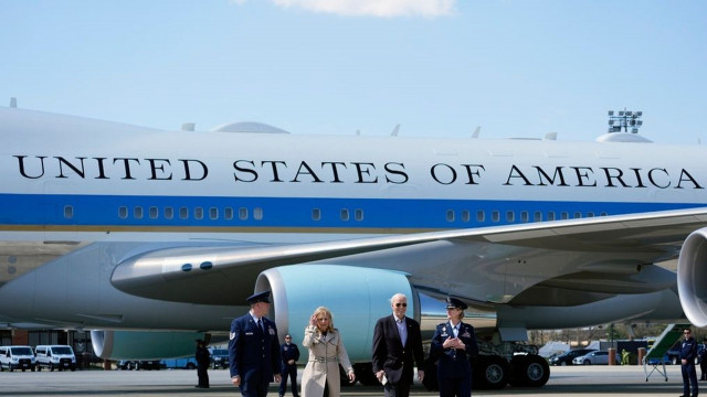 «Μην κλέβετε πράγματα από το Air Force One» - Προειδοποίηση προς δημοσιογράφους