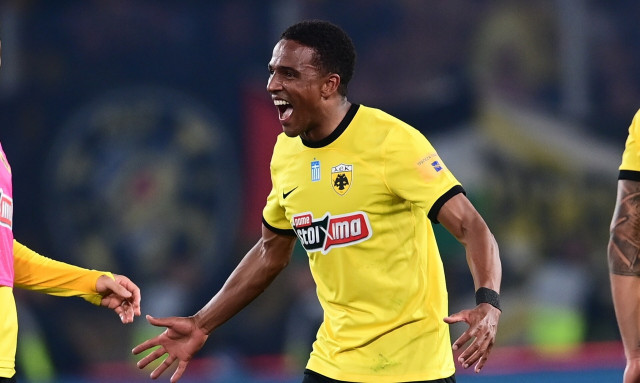 ΑΕΚ - Ολυμπιακός: «Έσπασε» την παράδοση ο Ελίασον