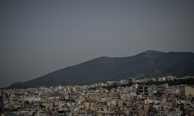 Καμπανάκι Σαρηγιάννη για την αφρικανική σκόνη - «Ανησυχία για τη μεταφορά παθογόνων μικροοργανισμών»