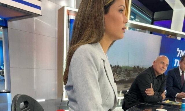 Λιτάλ Σεμές: Η Ισραηλινή παρουσιάστρια που κυκλοφορεί και οπλοφορεί μέσα στο στούντιο