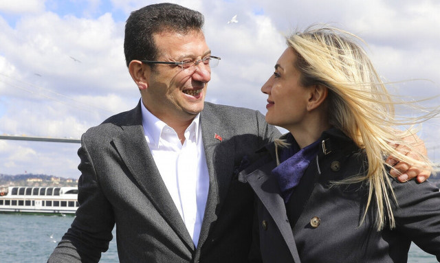 Nτιλέκ Ιμάμογλου: Ποια είναι η «πρώτη κυρία» της Κωνσταντινούπολης που θέλει να γίνει... σουλτάνα