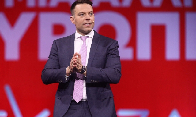 SYRIZA's Kasselakis calls on PM Mitsotakis to 'send Karamanlis to justice' over Tempi accident