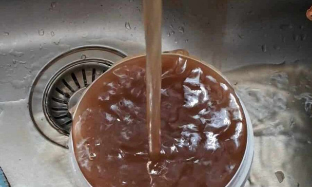 Μελισσοχώρι Θεσσαλονίκης: Μαύρο νερό τρέχει από τις βρύσες των σπιτιών